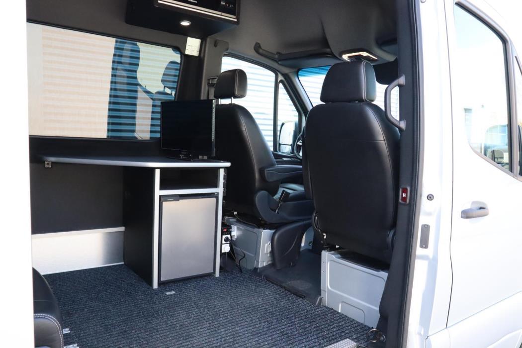 MERCEDES-BENZ Sprinter 2021