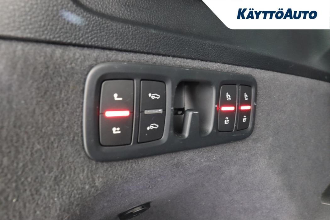 AUDI Q7 2015