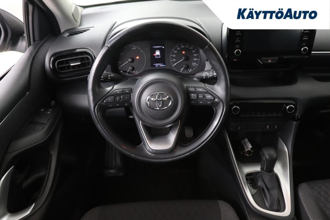 TOYOTA Yaris 2022
