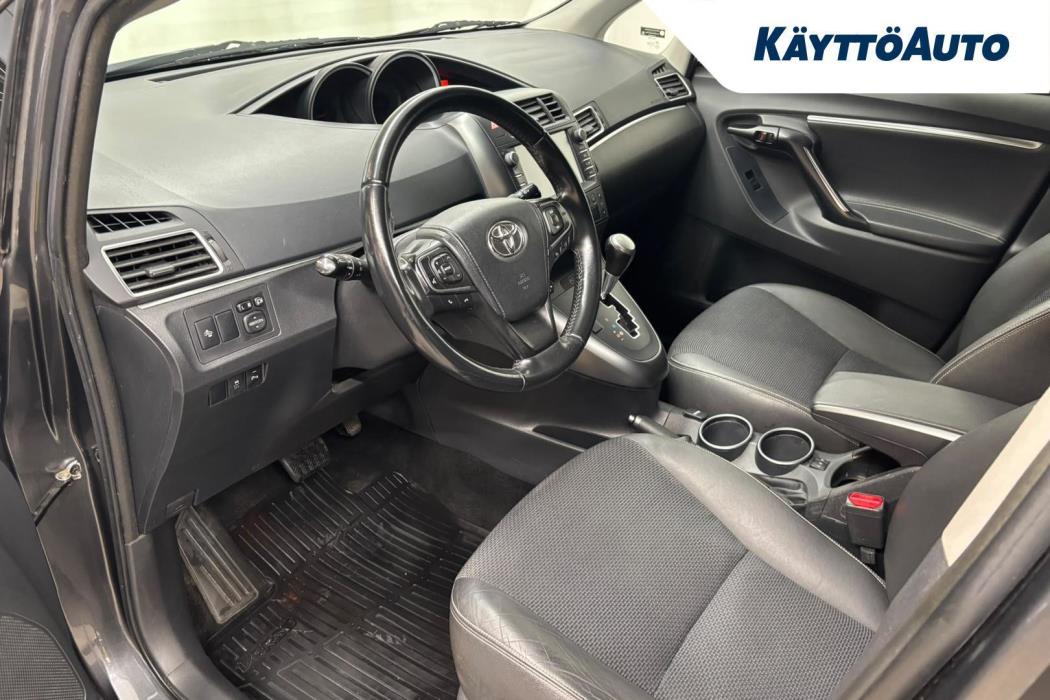 TOYOTA Verso 2016