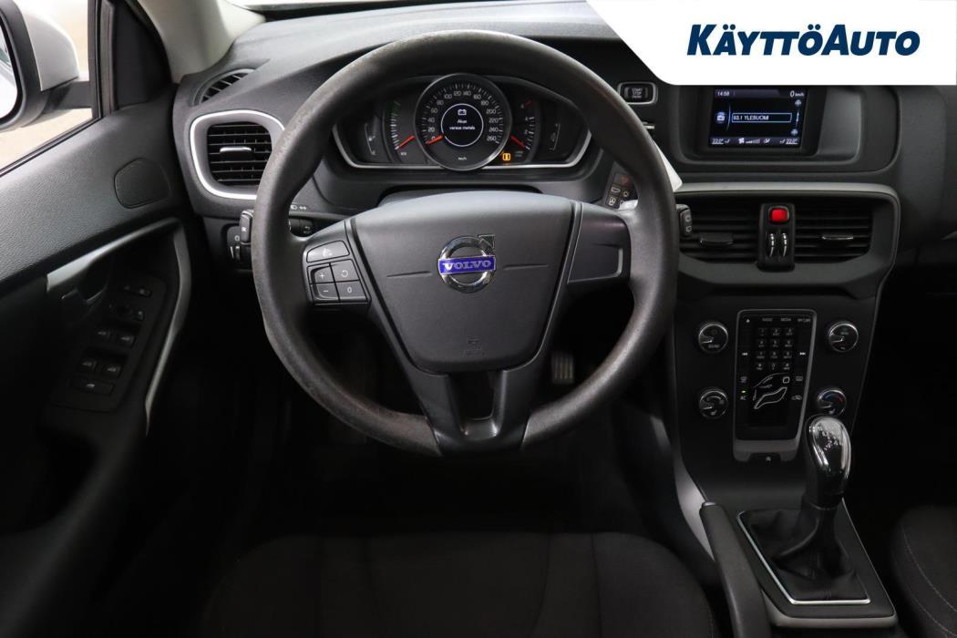 VOLVO V40 2012