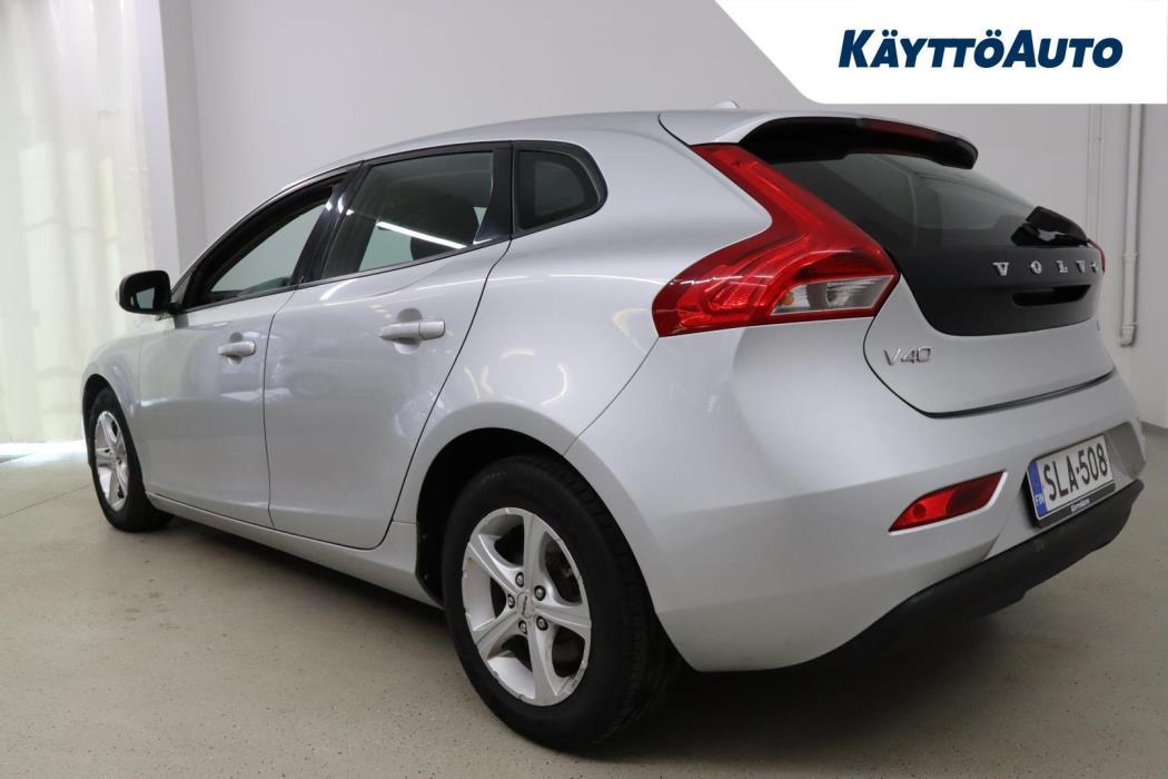 VOLVO V40 2012