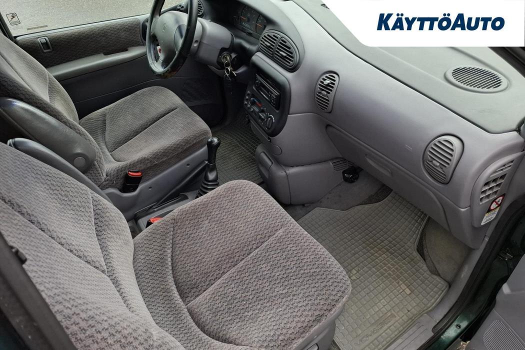 CHRYSLER Voyager 1998