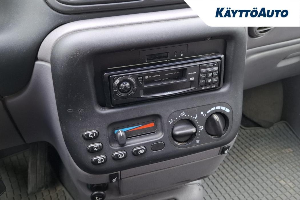 CHRYSLER Voyager 1998