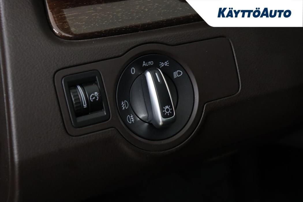 VOLKSWAGEN Passat 2013