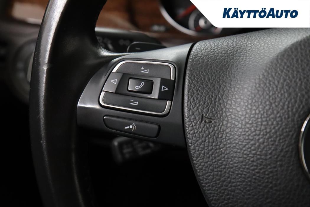 VOLKSWAGEN Passat 2013