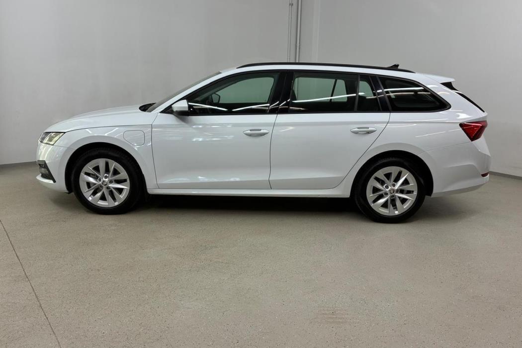 SKODA Octavia 2023