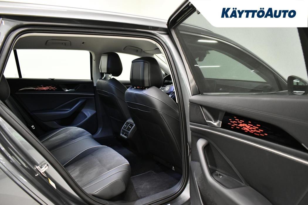 VOLKSWAGEN Passat 2025