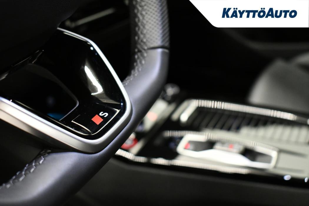 AUDI SQ6 e-tron 2025