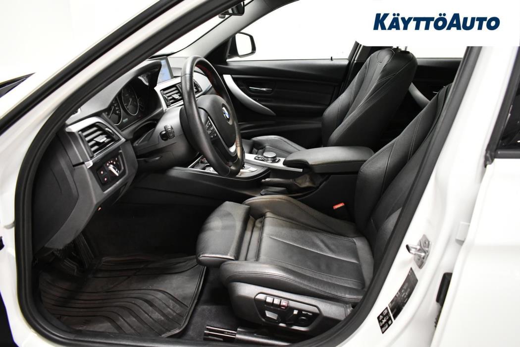 BMW 330 2015