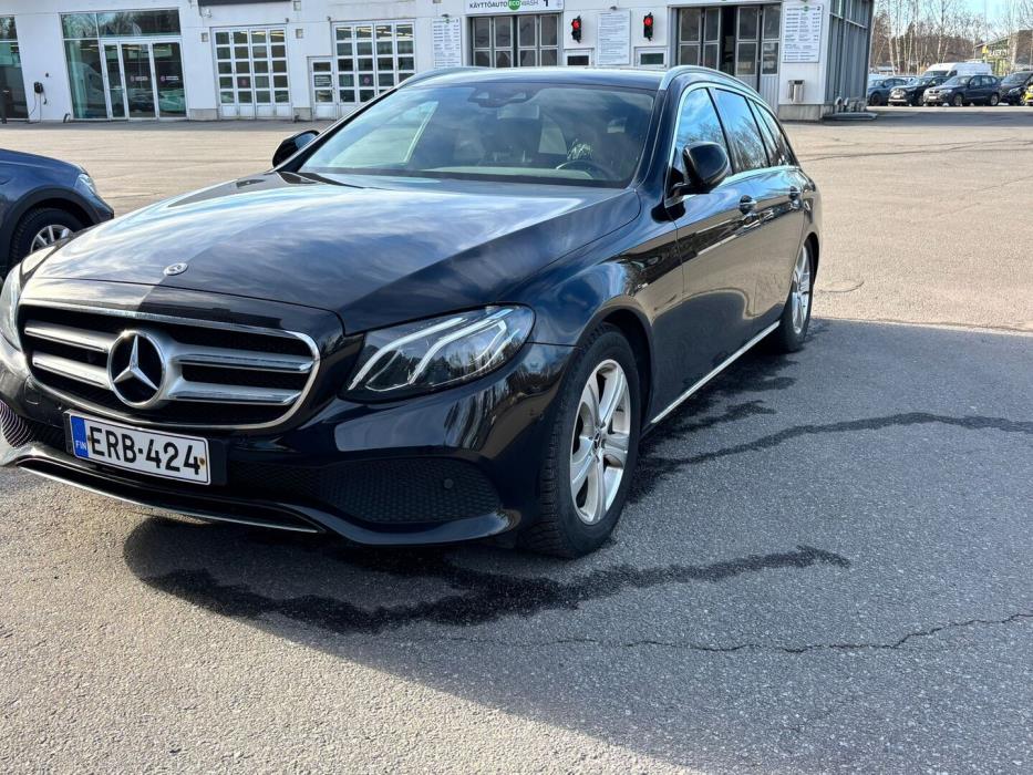MERCEDES-BENZ E 2017