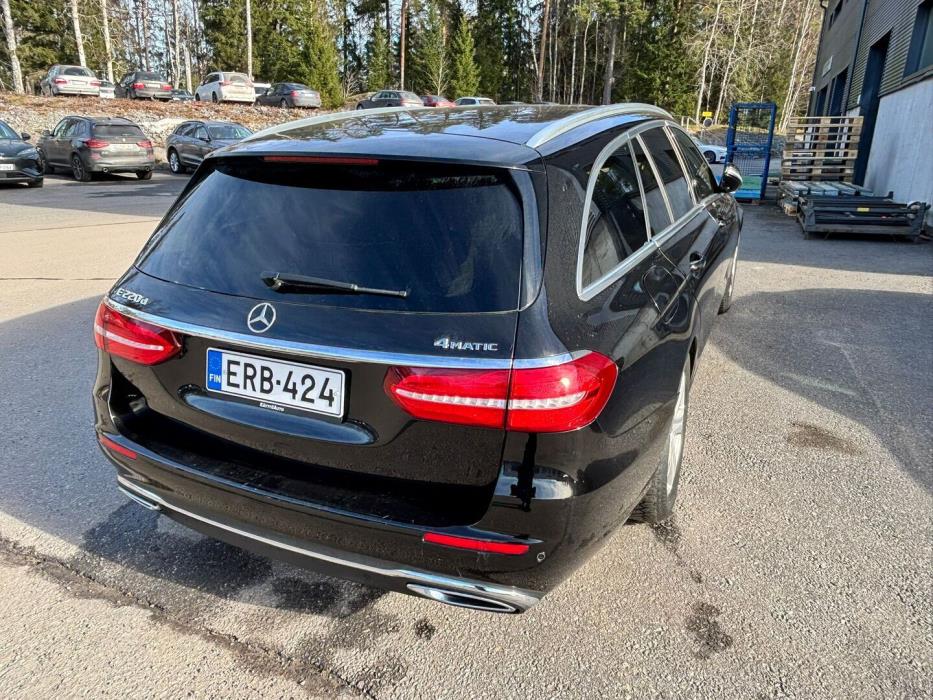 MERCEDES-BENZ E 2017