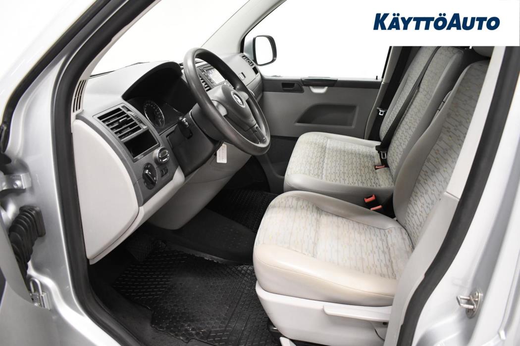 VOLKSWAGEN Transporter 2011