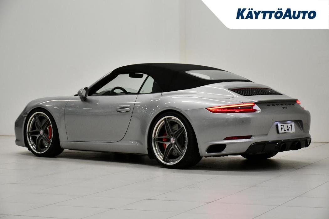 PORSCHE 911 2016