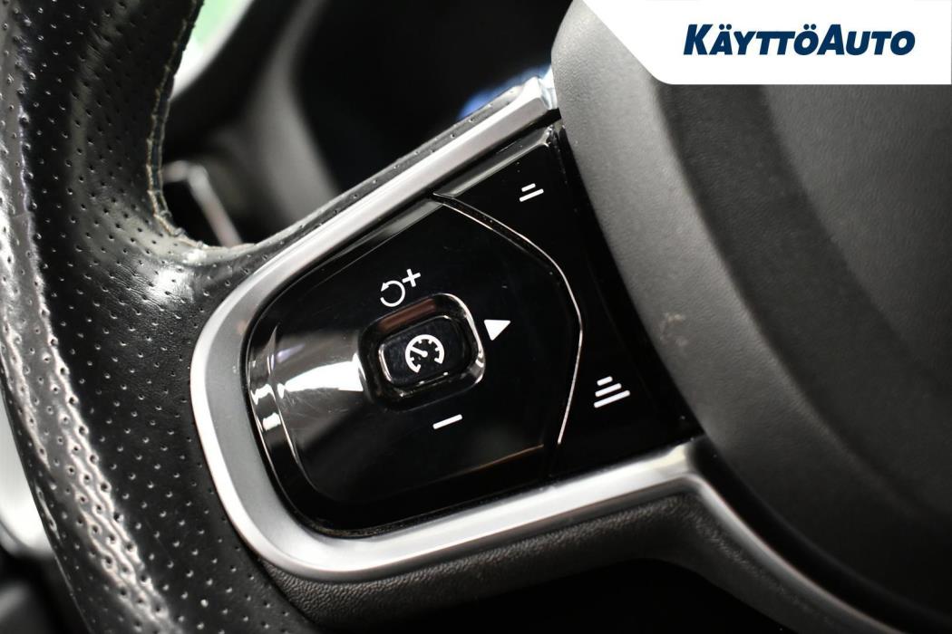 VOLVO XC60 2018