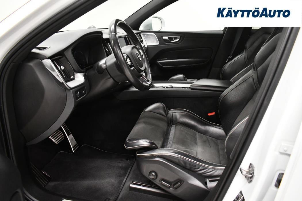 VOLVO XC60 2018