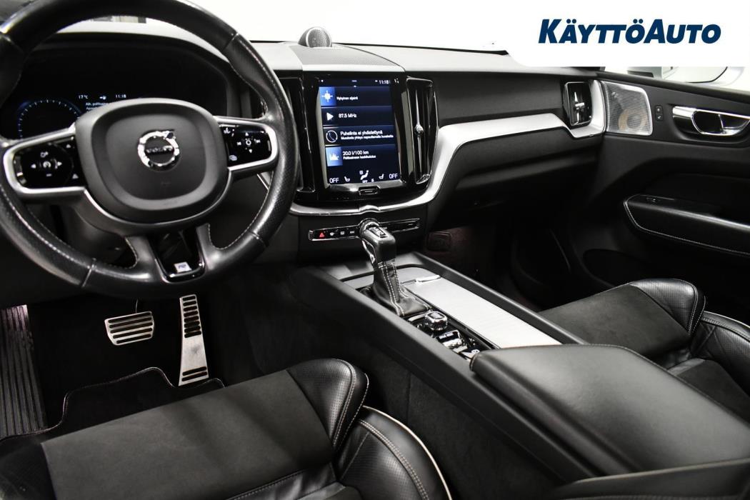 VOLVO XC60 2018
