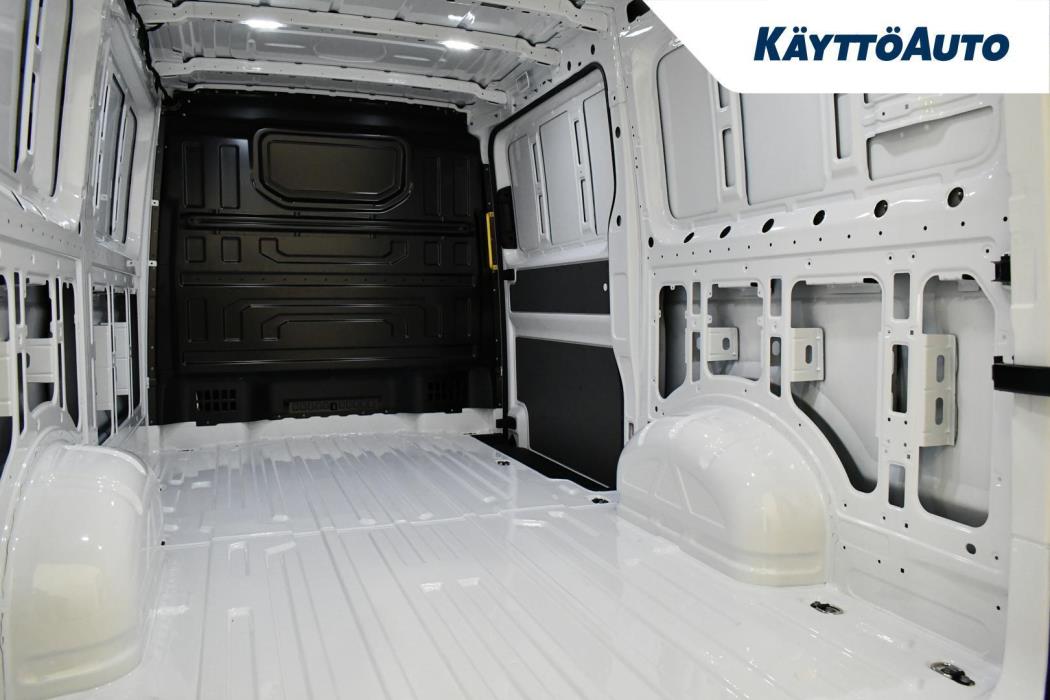 VOLKSWAGEN Crafter 2026