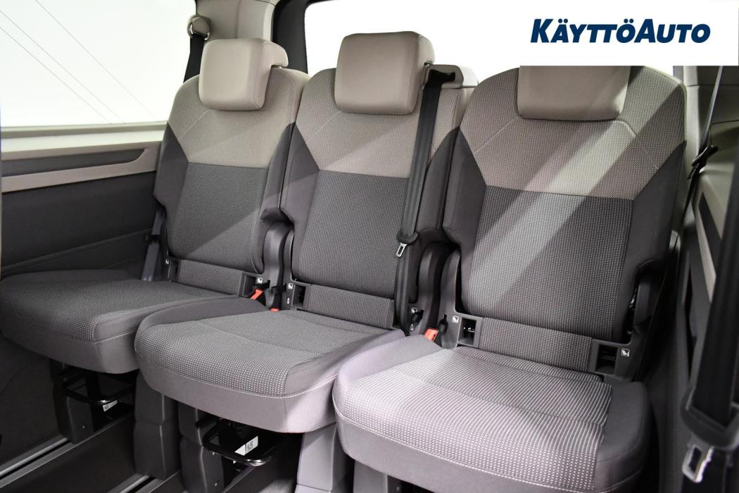 VOLKSWAGEN Multivan 2025