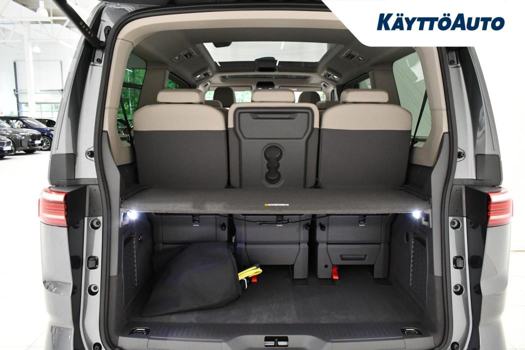 VOLKSWAGEN Multivan 2025