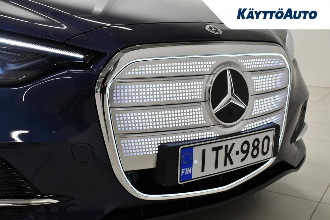 MERCEDES-BENZ C 2026