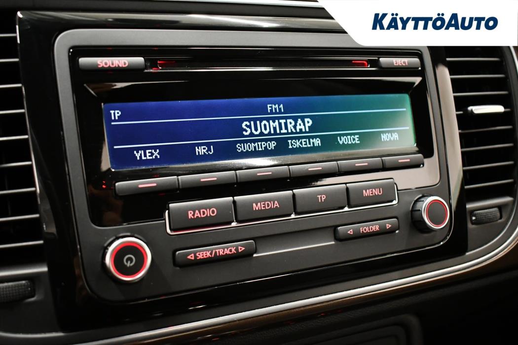 VOLKSWAGEN Beetle 2013