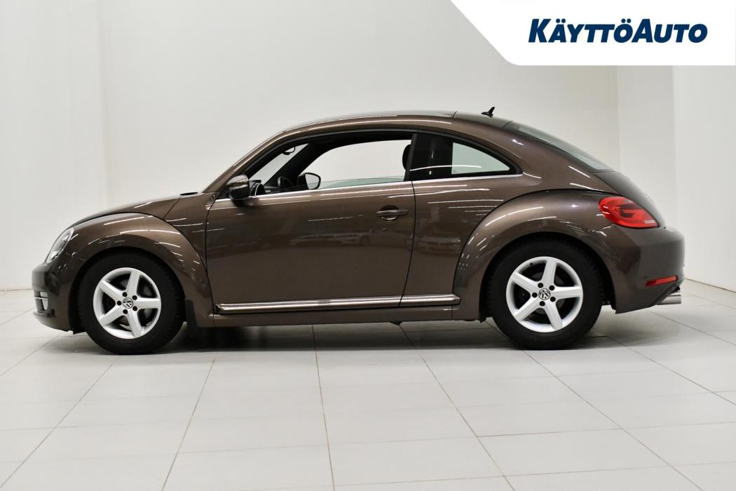 VOLKSWAGEN Beetle 2013