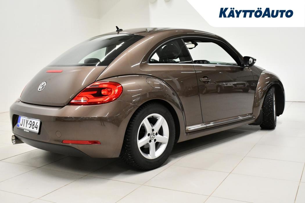 VOLKSWAGEN Beetle 2013
