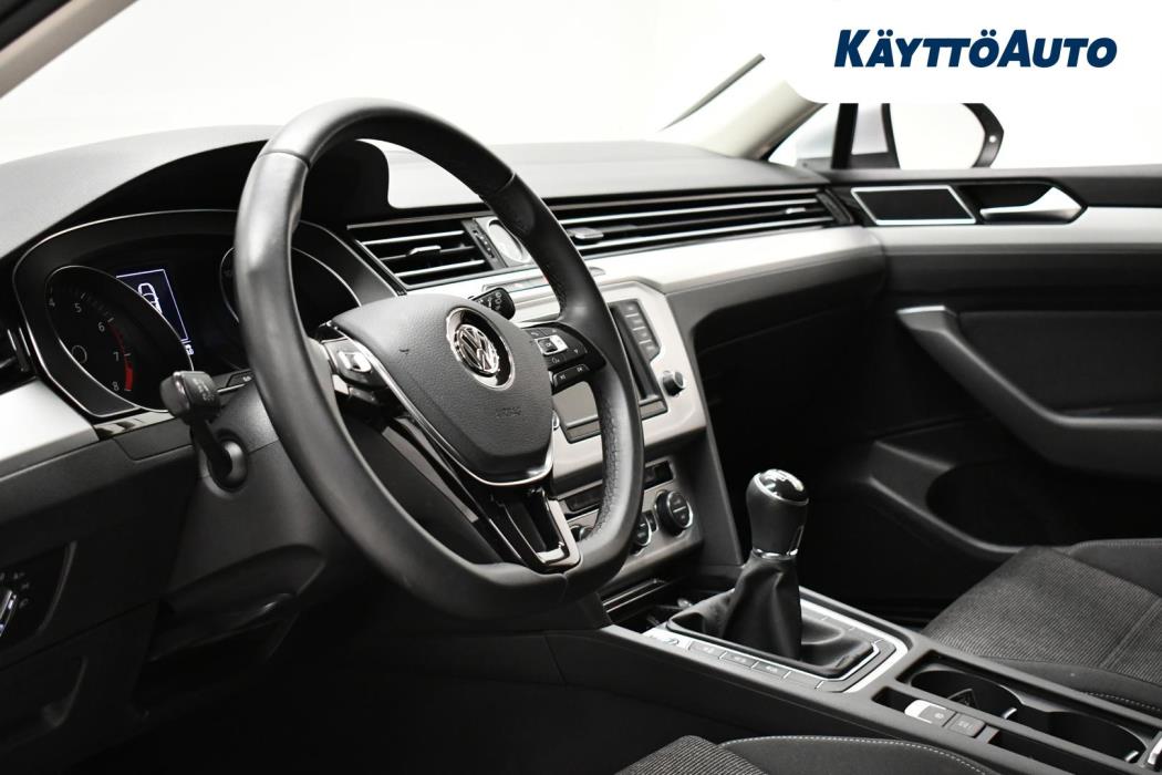 VOLKSWAGEN Passat 2016