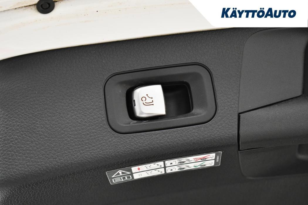 MERCEDES-BENZ C 2021