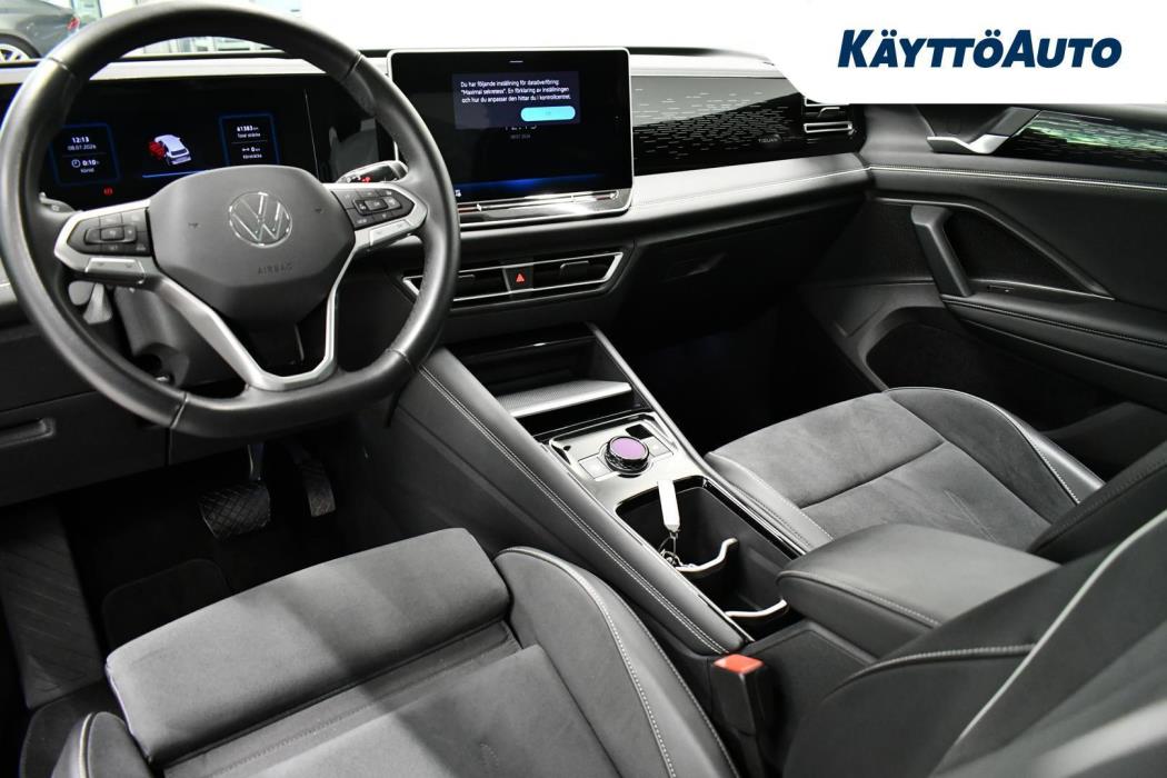 VOLKSWAGEN Tiguan 2024