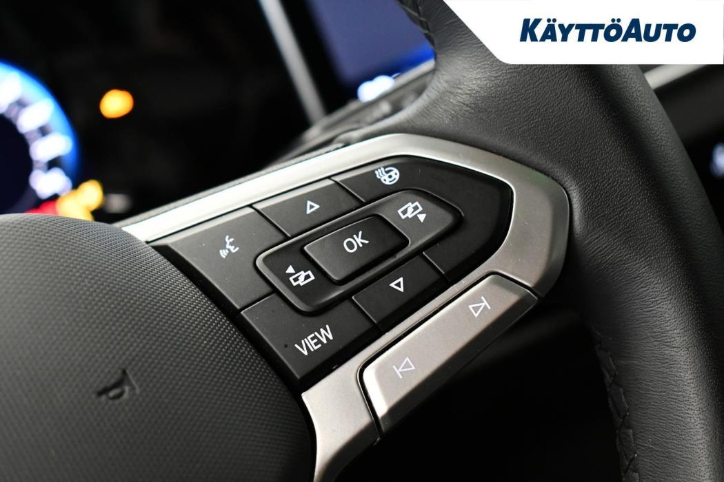 VOLKSWAGEN Golf Variant 2025