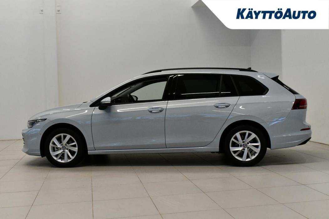 VOLKSWAGEN Golf Variant 2025