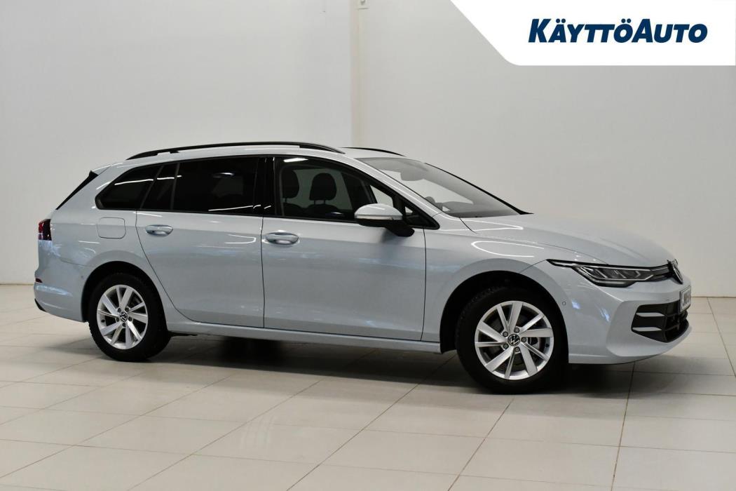 VOLKSWAGEN Golf Variant 2025