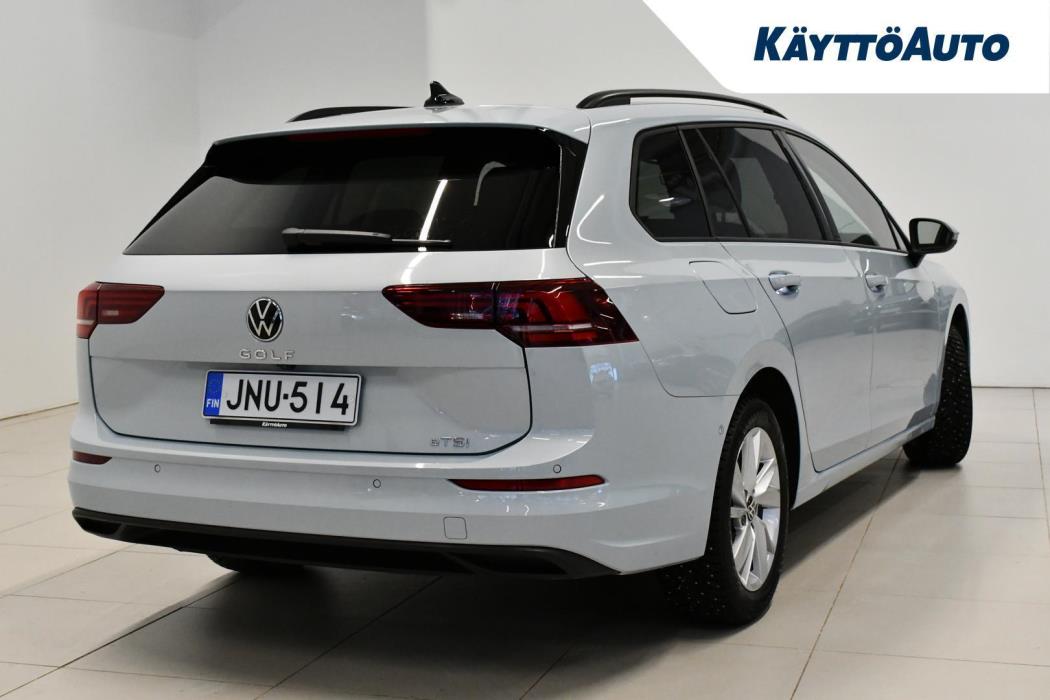 VOLKSWAGEN Golf Variant 2025