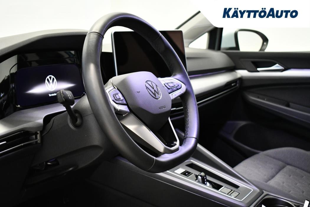 VOLKSWAGEN Golf Variant 2025