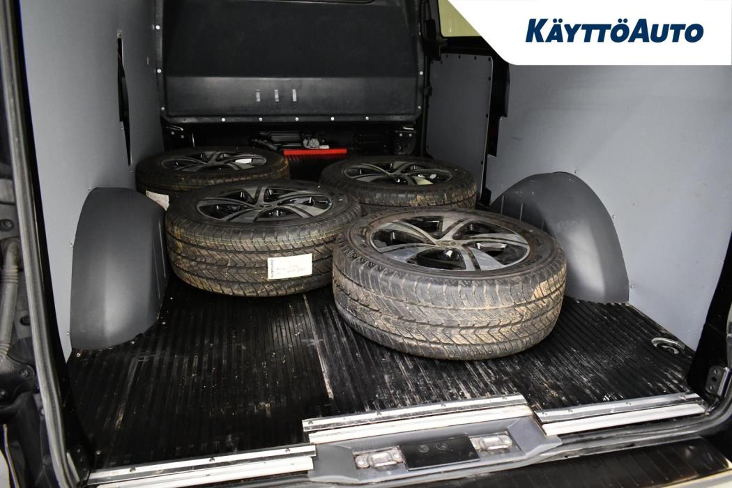 MERCEDES-BENZ Vito 2023