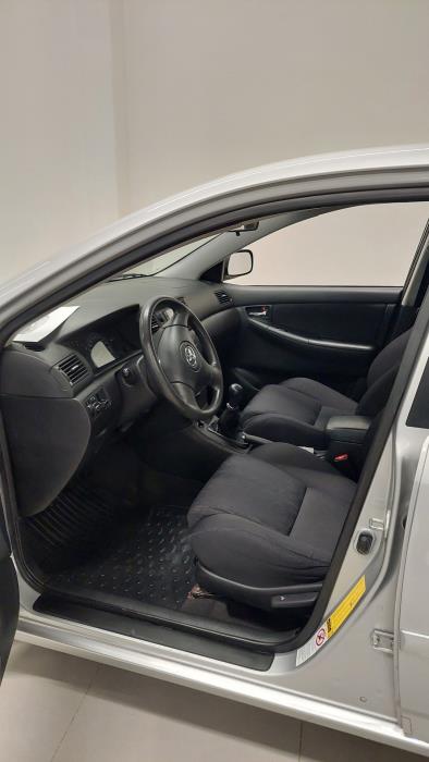 TOYOTA Corolla 2003