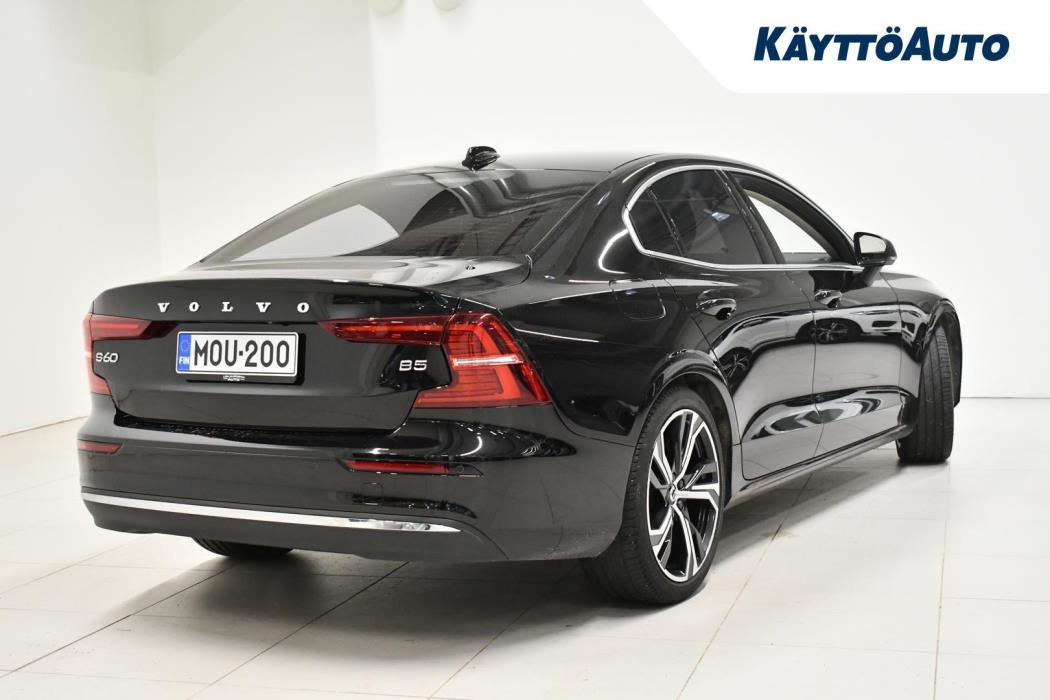 VOLVO S60 2023