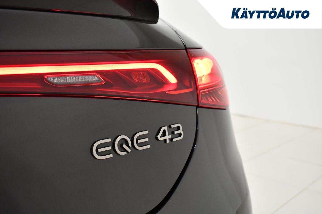 MERCEDES-BENZ EQE 2023