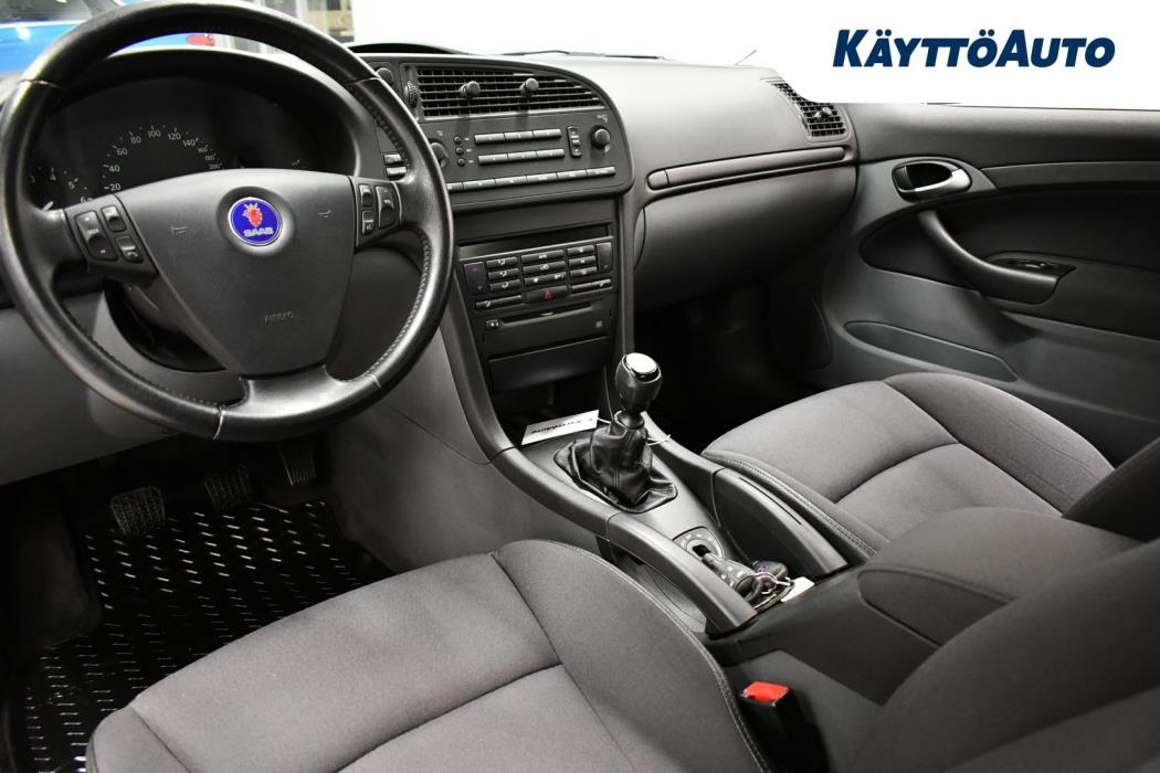 SAAB 9-3 2004