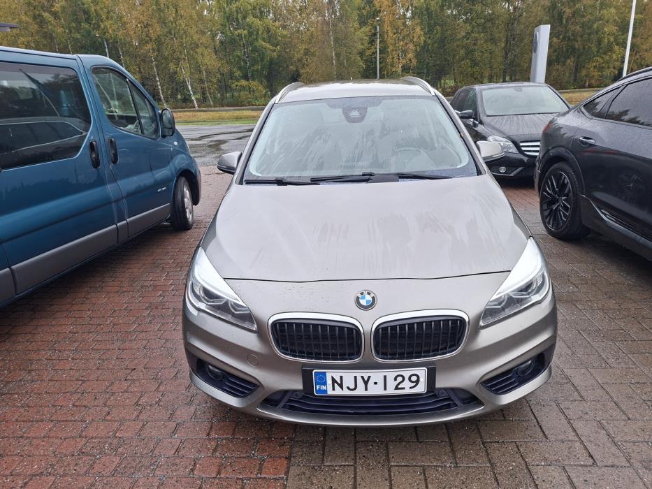 BMW 218 2016