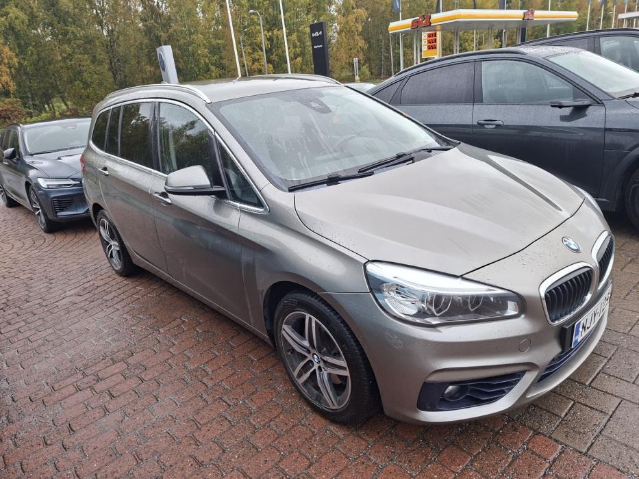 BMW 218 2016