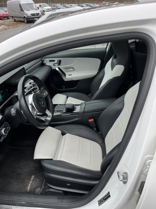 MERCEDES-BENZ A 2020