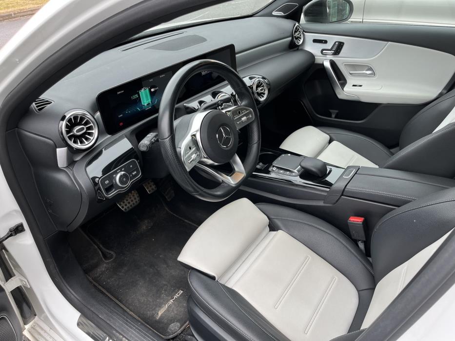 MERCEDES-BENZ A 2020