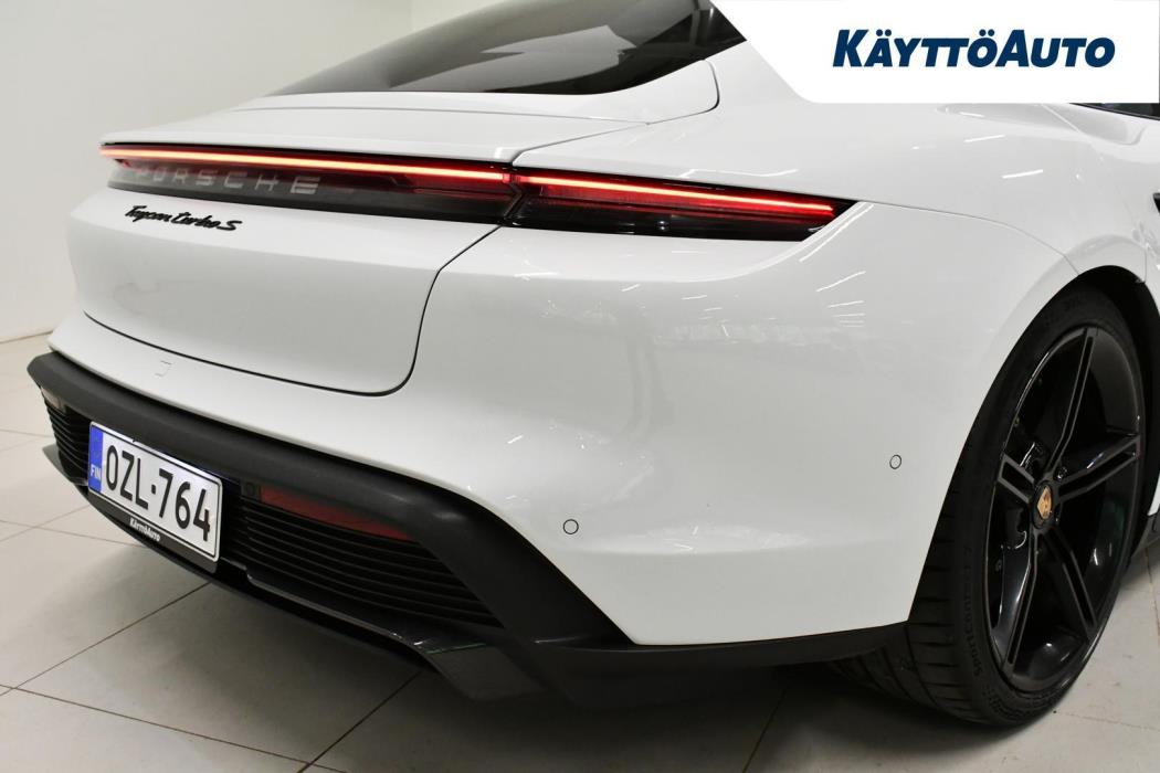 PORSCHE TAYCAN 2020