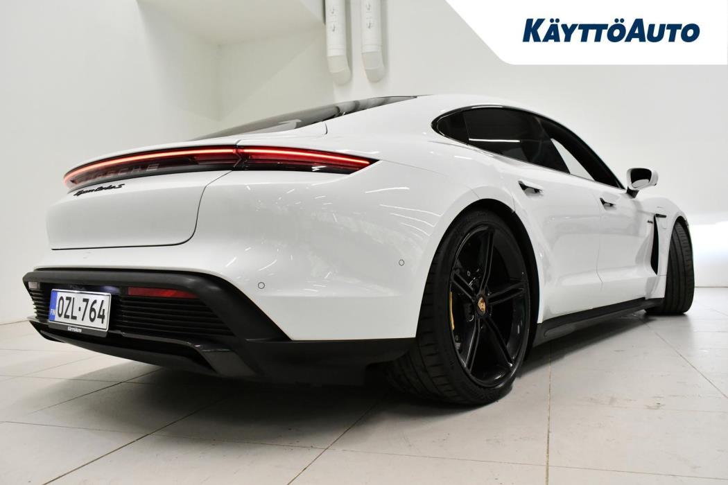 PORSCHE TAYCAN 2020