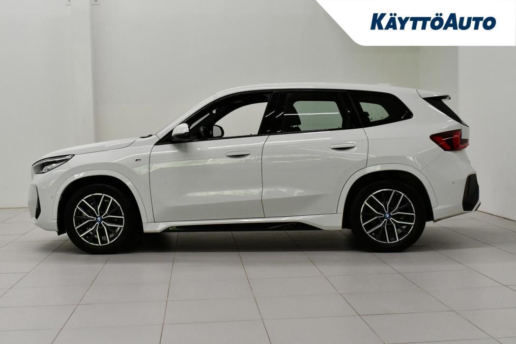 BMW iX1 2024