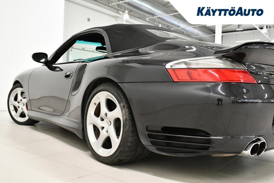 PORSCHE 911 2004