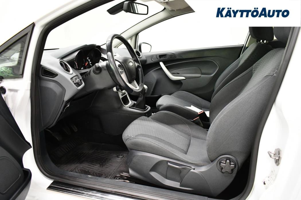 FORD FIESTA VAN 2010
